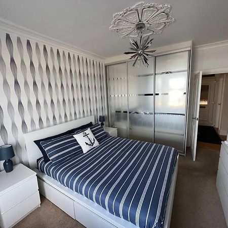 Fantastic 3 Bedroom Holiday Home Millport Luaran gambar