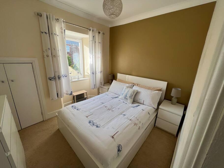Fantastic 3 Bedroom Holiday Home Millport Luaran gambar