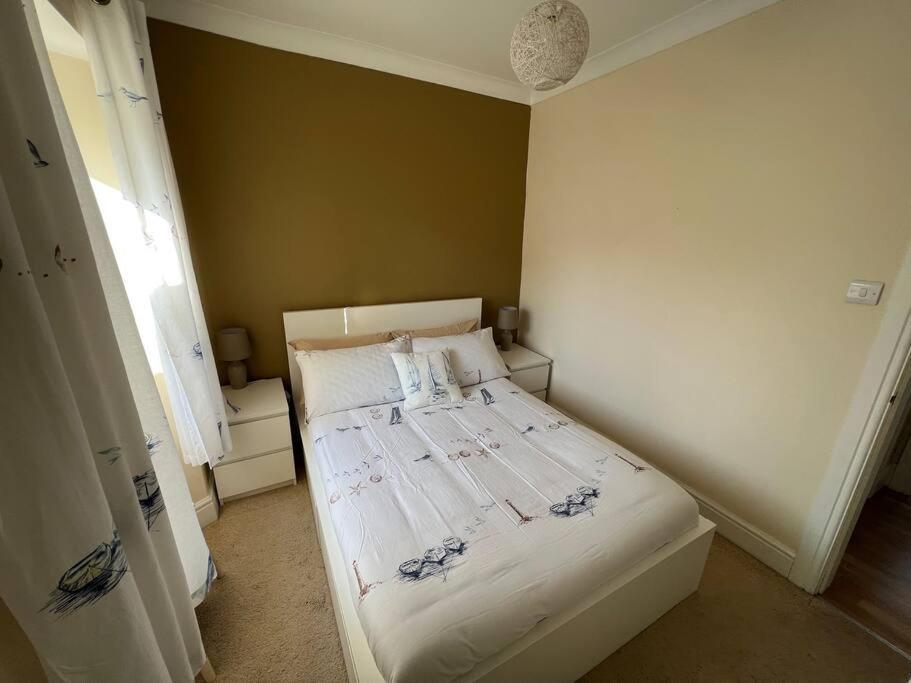 Fantastic 3 Bedroom Holiday Home Millport Luaran gambar