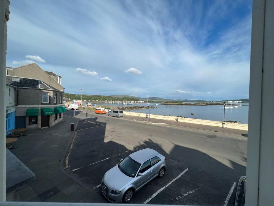 Fantastic 3 Bedroom Holiday Home Millport Luaran gambar
