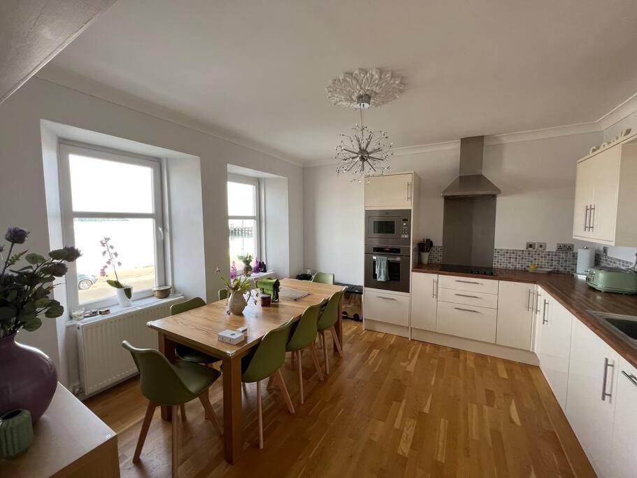 Fantastic 3 Bedroom Holiday Home Millport Luaran gambar